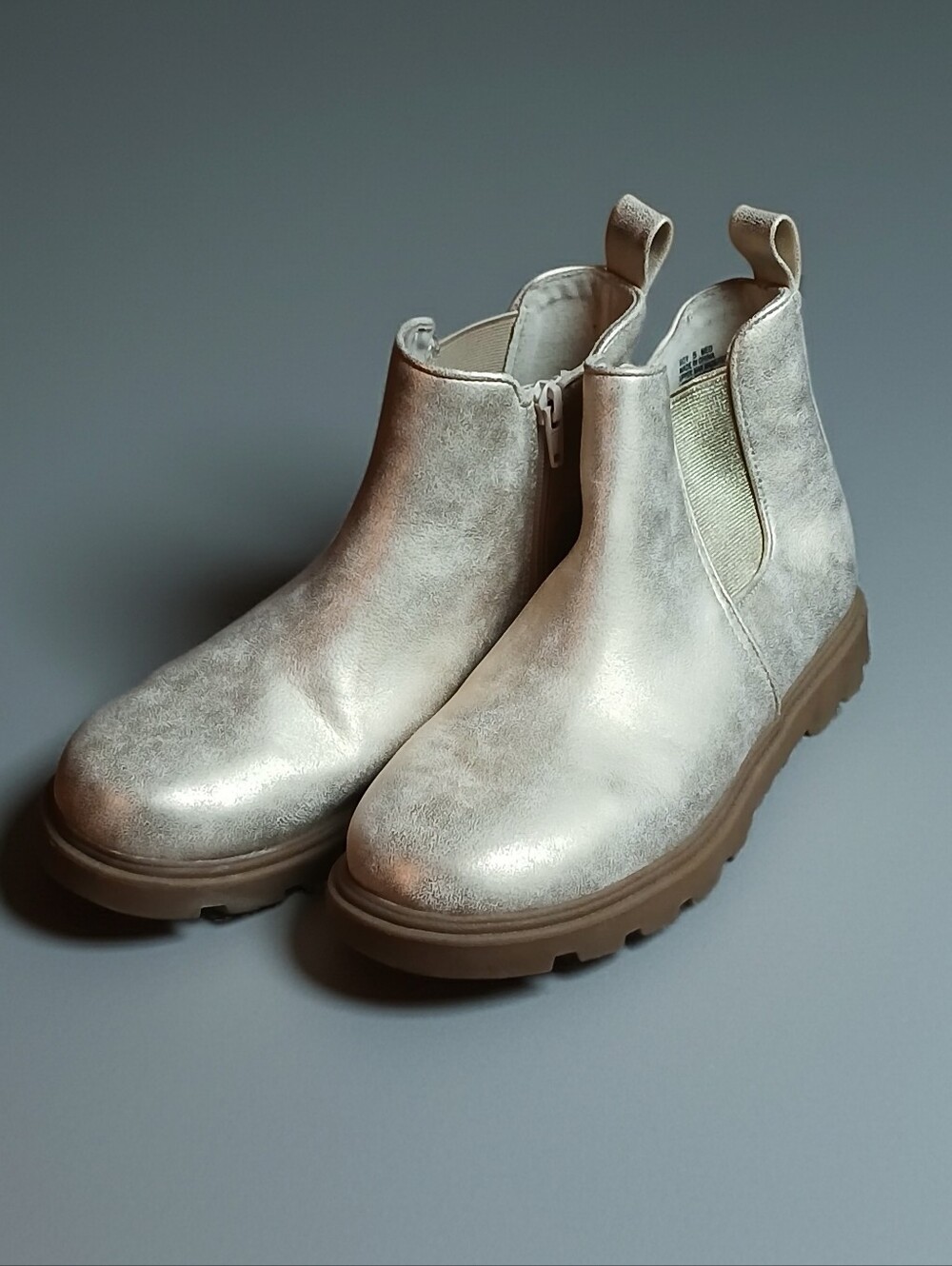 Kohl's Rovie Gold Metallic Chelsea Ankle Boots Size 5 Med